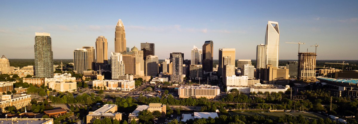 HarrisHandling's tweet image. Just admiring this wonderful city we&apos;re proud to call home. Happy Friday! 
#MaterialHandling #Storage #Warehouse #Charlotte #CharlotteBusiness #distribution #Industrial #EquipmentHandling #DistributionCenter #Developers #Views #WarehousingSolutions #QueenCity #CLT #Friday