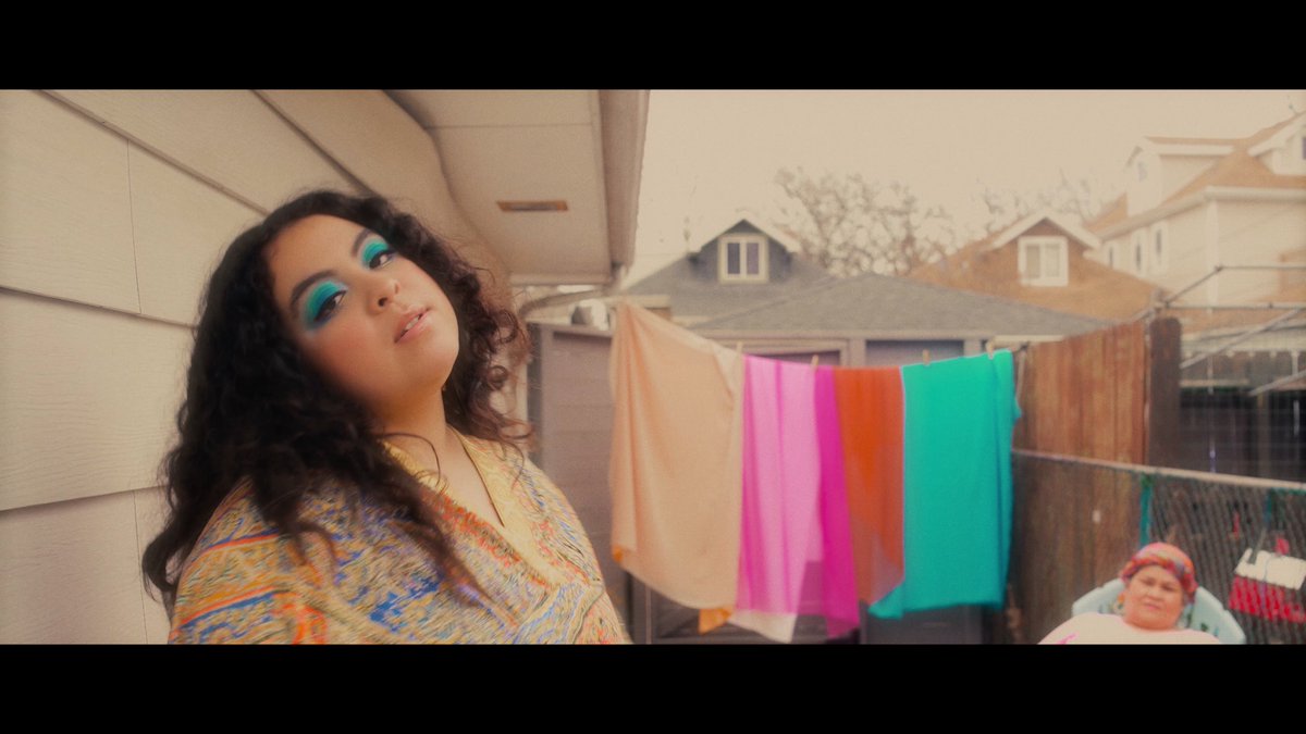.<a href="/KainaCastillo/">୨୧</a> “Green” music video is a love-filled family affair.
thefader.com/2019/04/12/kai…