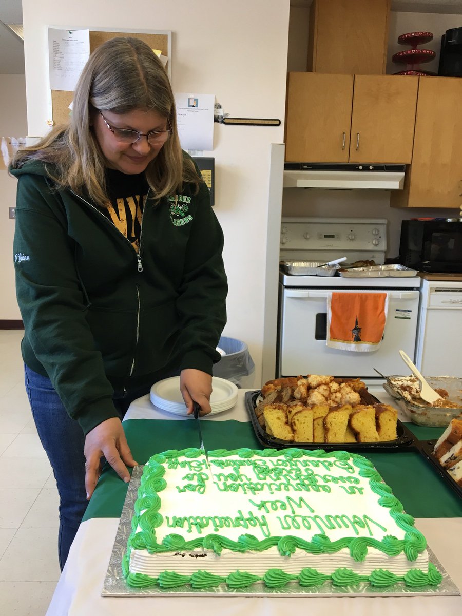 Volunteer appreciation week at Belanger. Thanks so much to everyone that has helped make Belanger Memorial a better place. Your volunteering has truly made a difference to our students, their lives and our school community.  We are so greatful to have such wonderful volunteers.