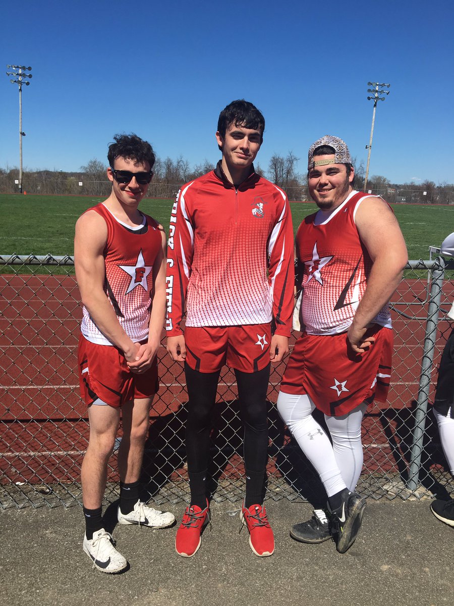 FedorDave's tweet photo. Colin, Julian, and Greg at the Southmoreland Track ....Great Job guys! https://t.co/9Jnp5UYVUn