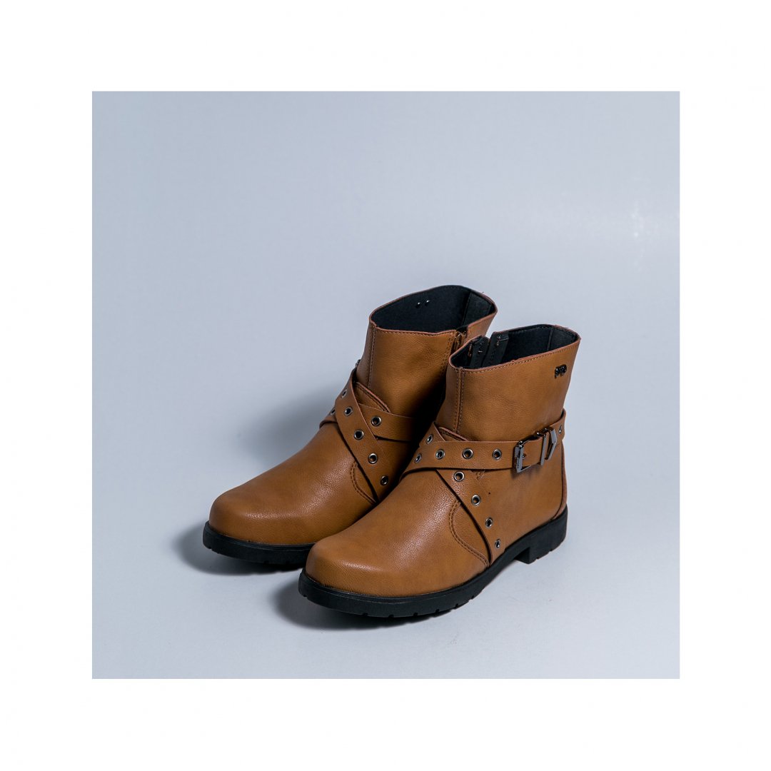 GoofySince1987's tweet photo. A Shelly Camel está disponível em todos os tamanhos no site! Corre agarra a sua 🍂🖤🍂 #amorporgoofy #lookgoofy #solesalnaalma https://t.co/TaTO0YdkNp