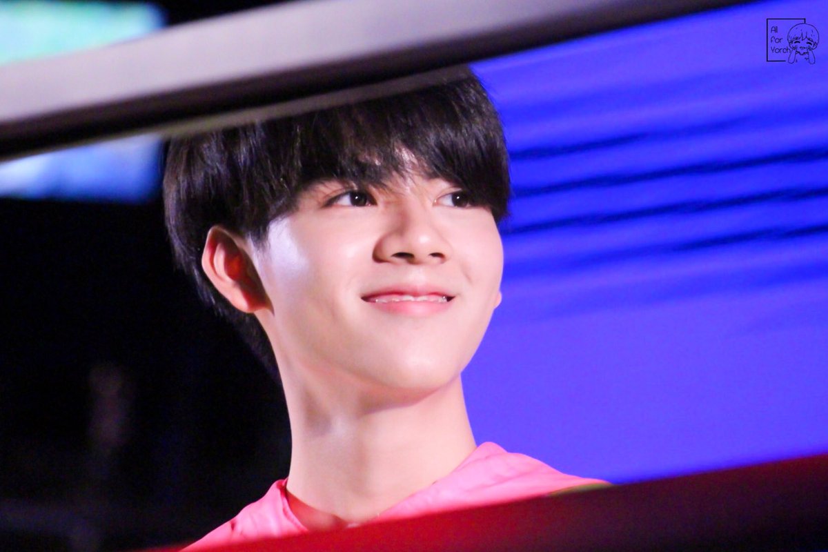 Allfor_Yorch's tweet photo. [2] 10-04-19 สงกรานต์แสบสะท้านโลกันต์ @ SIAM PARAGON

#yorch_yongsin 
#yorch
#iamyorch
#สงกรานต์แสบสะท้านโลกันต์ https://t.co/ac5J5iyz7d