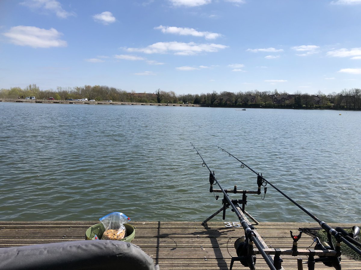 Another 20lb mirror .. I had only ever had 1 until last September then I have 4 and 3 of them being pbs..😁👌🏻👍🎣while doing my Ali g impression ..lol