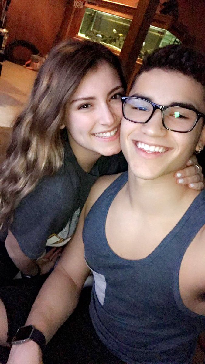 _xbrianna28's tweet photo. Hi!!  next week please write down michael &amp; bri for prom court when you buy prom tickets🥰 It would mean so much to us☺️ https://t.co/ZBRaoSoRXd