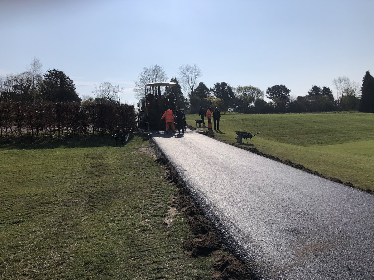The driveway for the overflow car park has just been tarmac 👍 @CorhamptonGolf #investingforthefuture