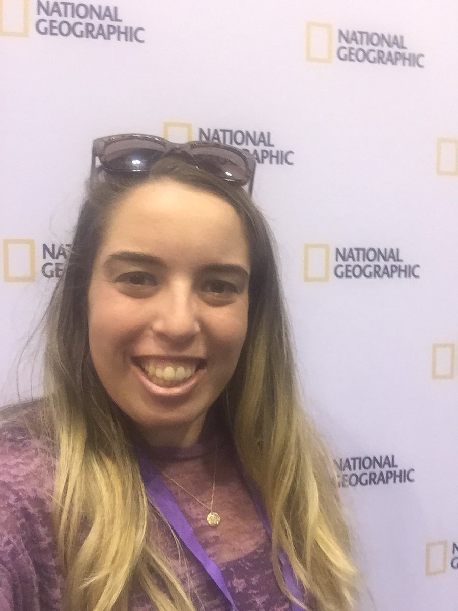 MsSelikoff's tweet photo. Fun seeing another favorite rep at #NSTA19 Happy #Funfact #Friday @NatGeo @NatGeoEducation @NSTA #FridayFeeling #FridayThoughts #edchat #DidYouKnow #books #reading #bookfairfind #biology #animalspecies https://t.co/8nrX8BUXX3