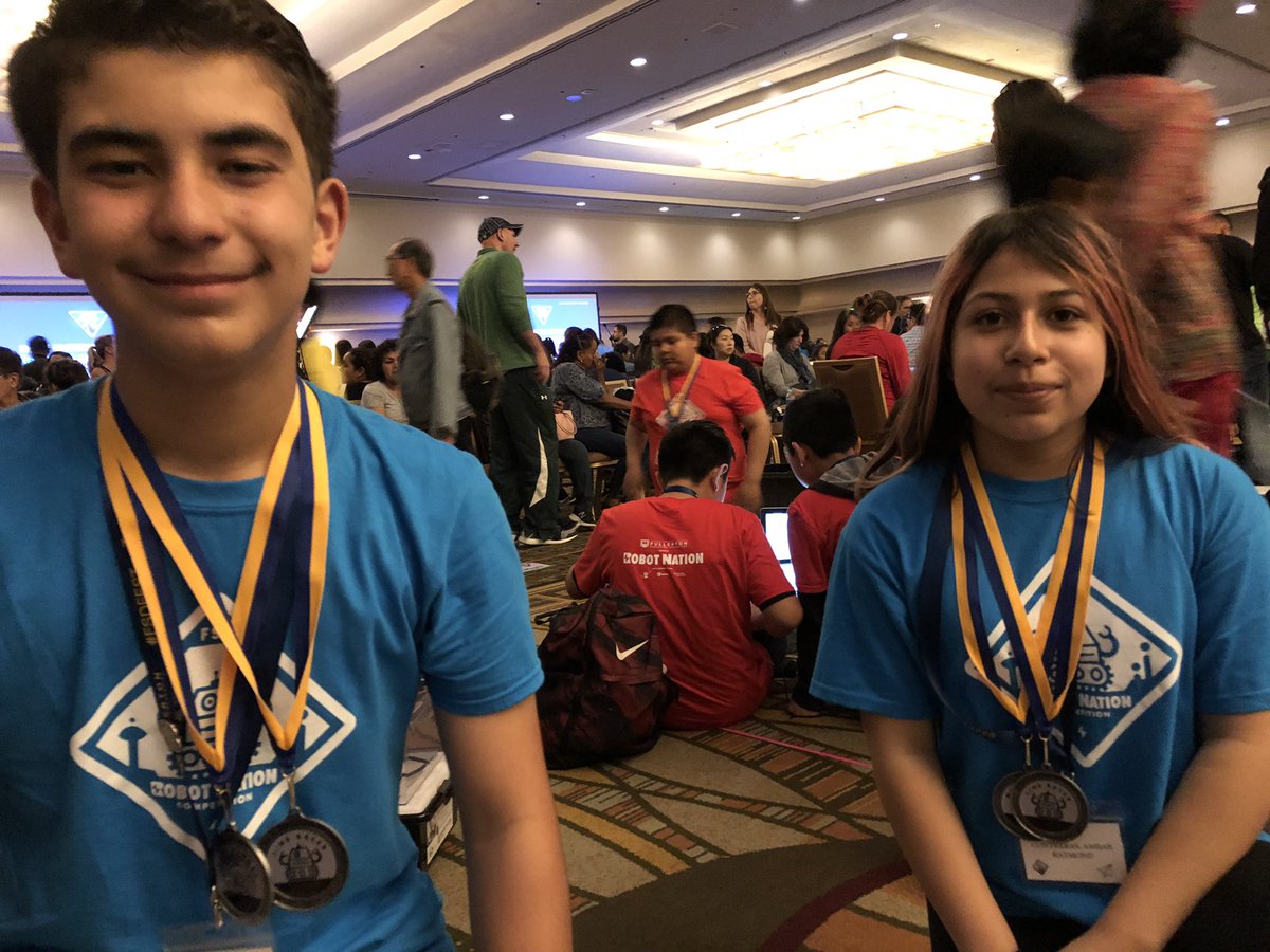 BaggerRaymond's tweet photo. Raymond Robotics Competitors at #FSDfest @Raymond_School https://t.co/48fo7HQrYx