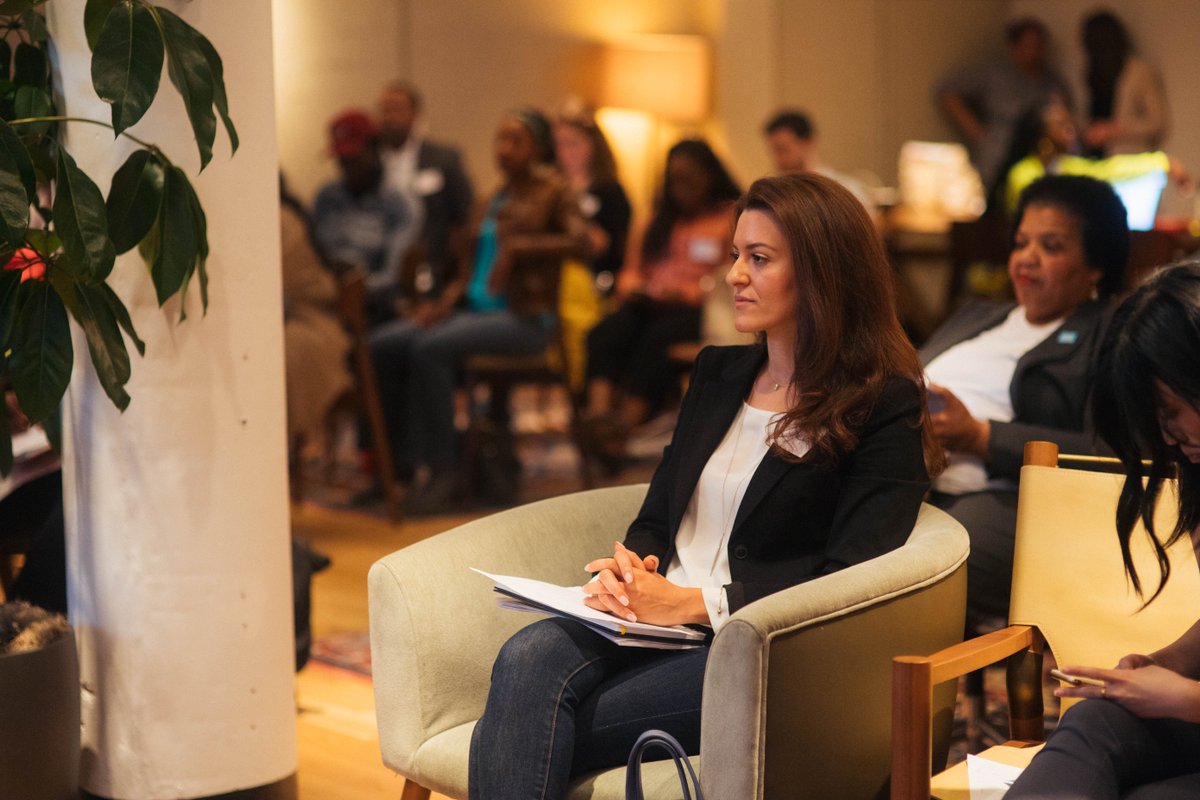 BroccoliCity's tweet photo. We teamed up w/@LifeAssetDC + @SmallBizDC for  #MakersMatter which included entrepreneurs + leaders sharing nsights about launching This event featured @BeatonAnderson @allhomage @UnionKitchenDC @DavidSimnick @kurtslanaker @TheBlackupStart  on multiple exciting panels https://t.co/DSOA8irCcV