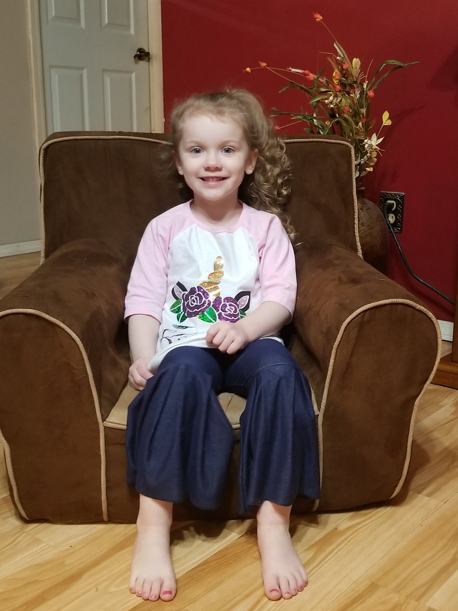 Anna_K2010's tweet photo. Makenzi was rocking her VGB denim pants on her bday! Make sure to mention her name to get 10% off your first order and to give her points! #BRANDENTHUSIAST #VICTORIAGRACEBOUTIQUE #VGB https://t.co/9qovuAQuwF