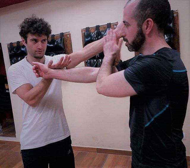 WCKSD's tweet photo. #fridaytraining #practicing #wingchun #school #students #martialartist #WCKSD #academy #sifugianlucafumarola #Milan #photography #kungfu #coordination #skills #concentration #workoutroutine https://t.co/ddVJXl3W11