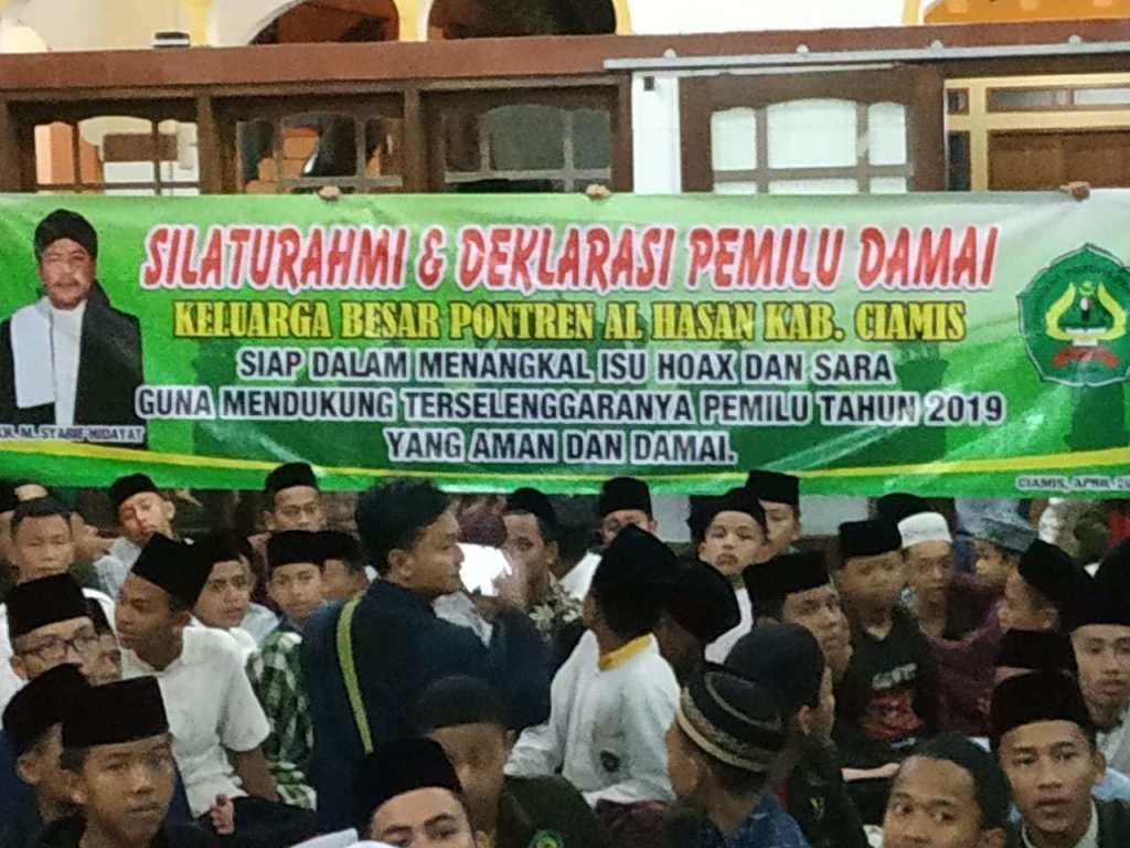 barbatopdesain's tweet photo. Ponpes Al-Hasan Serukan Pemilu Damai dan Tolak Golput https://t.co/NS6vljaqDu https://t.co/59GjPoULSB