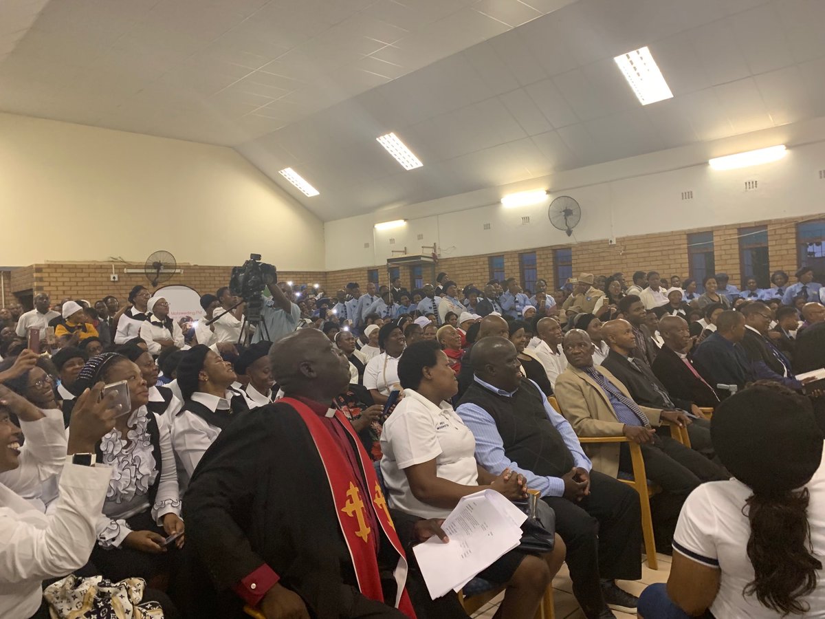 OmegaKhunou's tweet photo. #Omodimo at Uniting Reformed Church Rustenburg/Tlhabane. ”ka moya le ka nnete” Lord thank you for this song,is now opening doors that you promised you will open even before I was born. https://t.co/uMTVzLoHxM