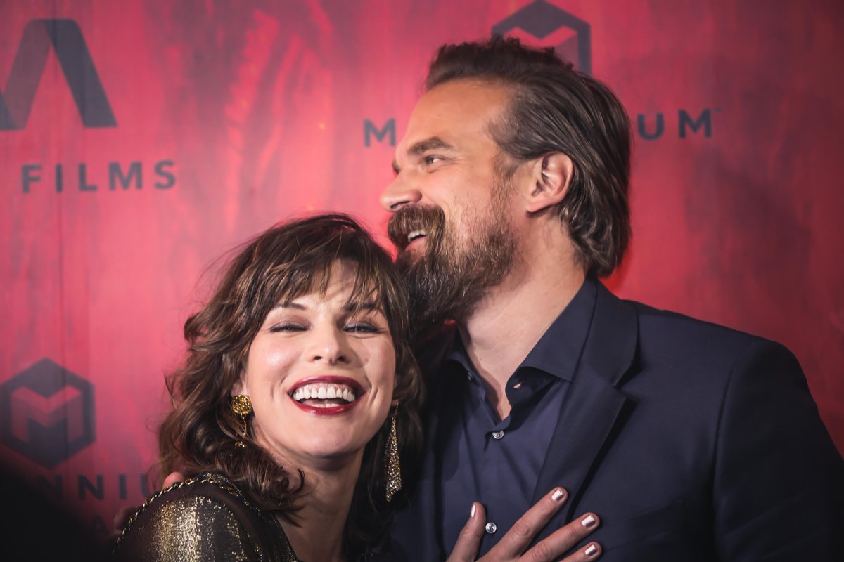 MylesHerod's tweet photo. Snaps from the @HellboyMovie red carpet premiere (shot for @WerADDICTED) https://t.co/VMdFsulUdO