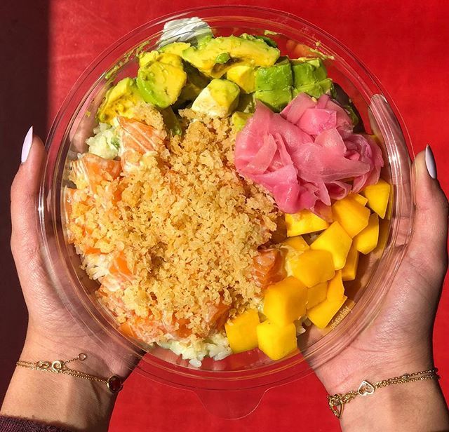 Riiiimms's tweet photo. Poke me if I’m wrong, It’s the weekend🤪
.
.
#sofuneating #pokebowl #foodie #foodpics #instafood #salmon #delicious #foodstagram #sushi #beirut #yum #tasty #lebanon #lebanesefoodies #ahipoke https://t.co/UEbRqZUqxo