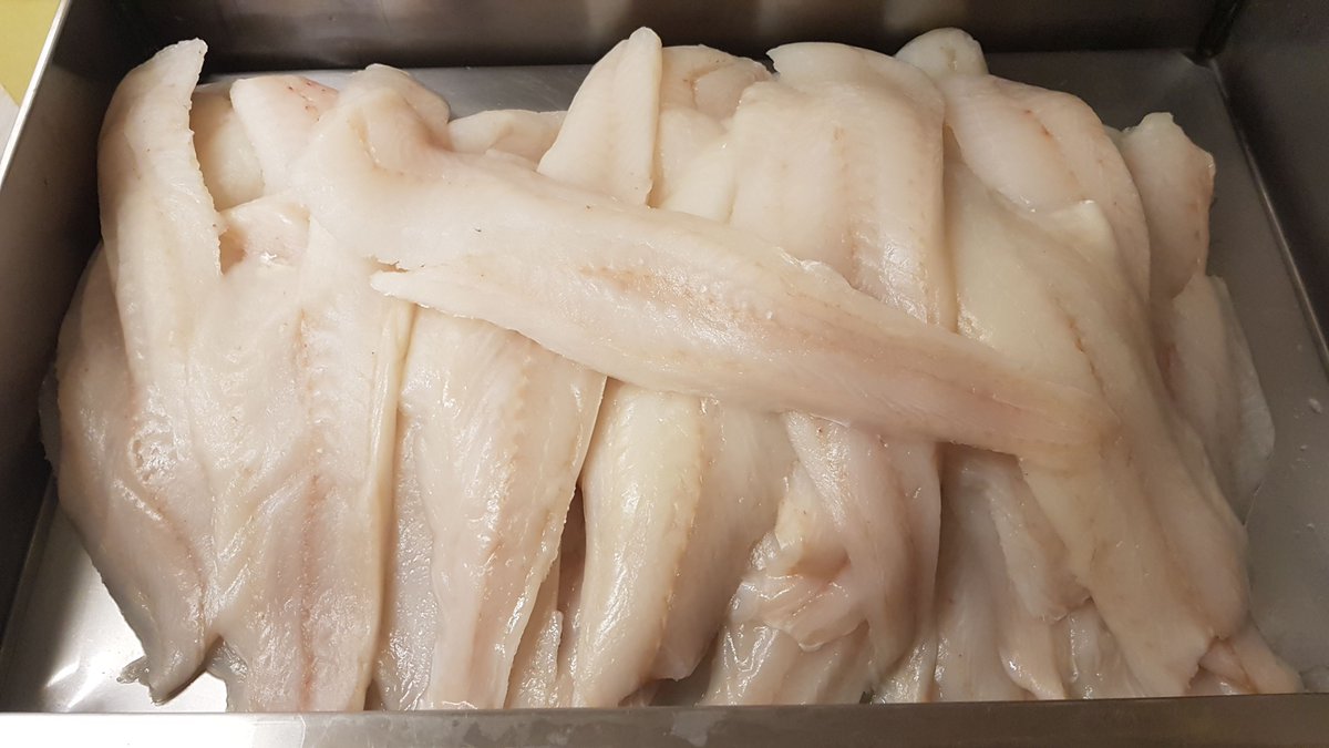 Large fillets of sustainably sourced MSC cod ready for the hungry ones!
#happyfishfriday