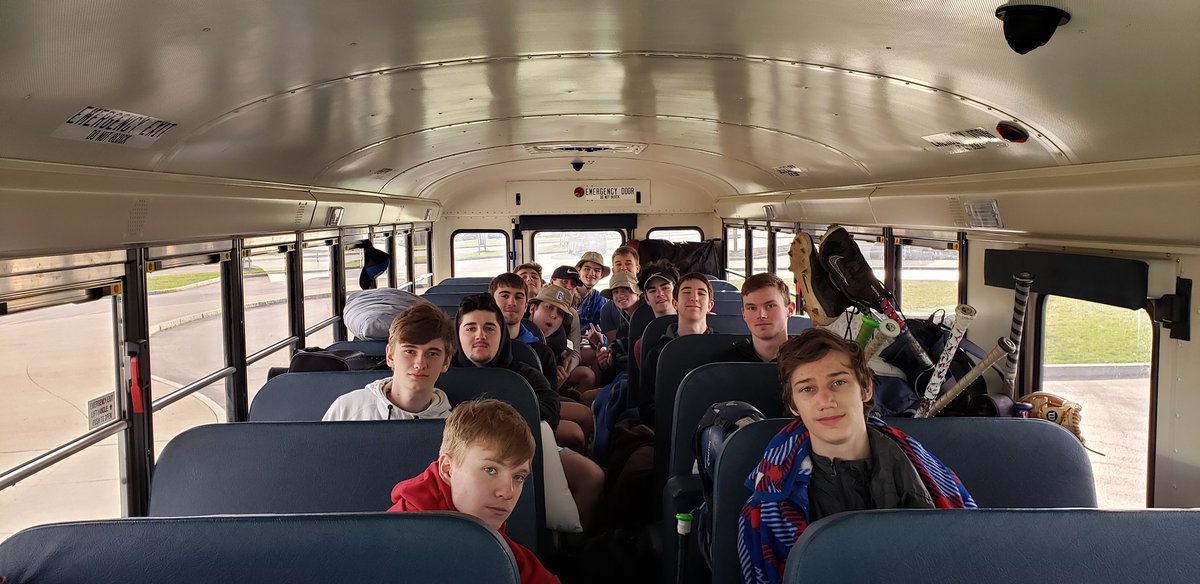 GCS_Baseball's tweet photo. And we're off! #OnTheRoadAgain #arewethereyet #SpringTraining19 https://t.co/WAaWrmlXqJ