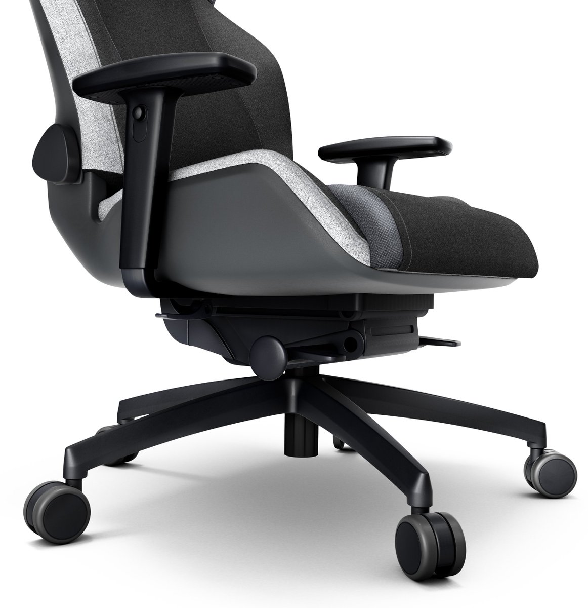 RECARO_Gaming's tweet photo. Take a seat: Unser #GamingSeat erscheint in drei Varianten, vom Grundmodell #RECARO #Exo über den Exo FX bis zur Topversion Exo Platinum. Mehr Infos auf Facebook und demnächst auf der Webseite! #RecaroExo #firstofitskind #performanceseating https://t.co/LENY8L0hoB
