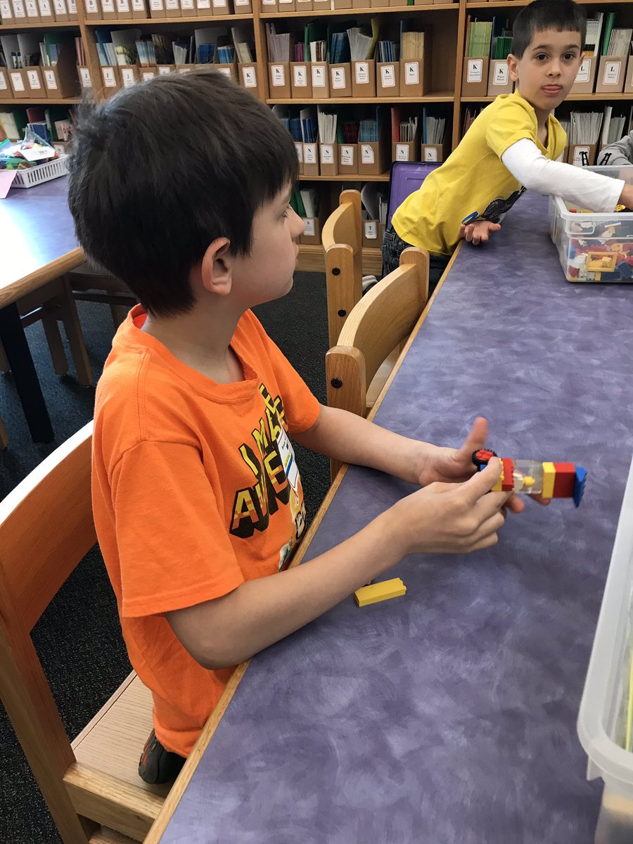 jwilson616's tweet photo. Engineering some Lego creations at #MAexploration19 https://t.co/14JLL8x1YU