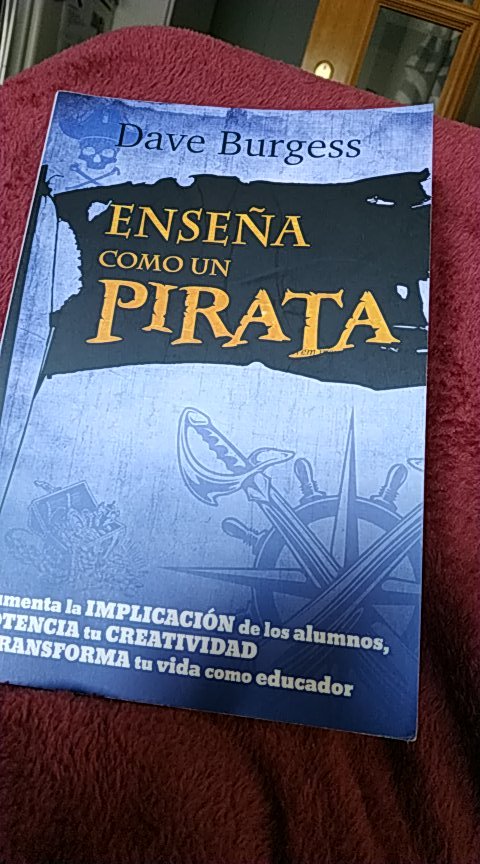 Javi_Filgueira's tweet photo. Empezando las vacaciones con una lectura... https://t.co/xlWvRaMzTK