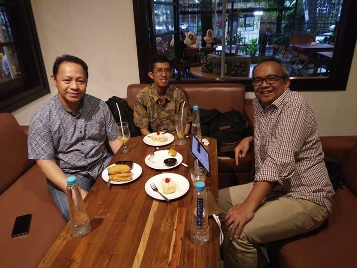 pptikitb's tweet photo. Pertemuan.dengan Sigfox, https://t.co/YdzH7wQSLr