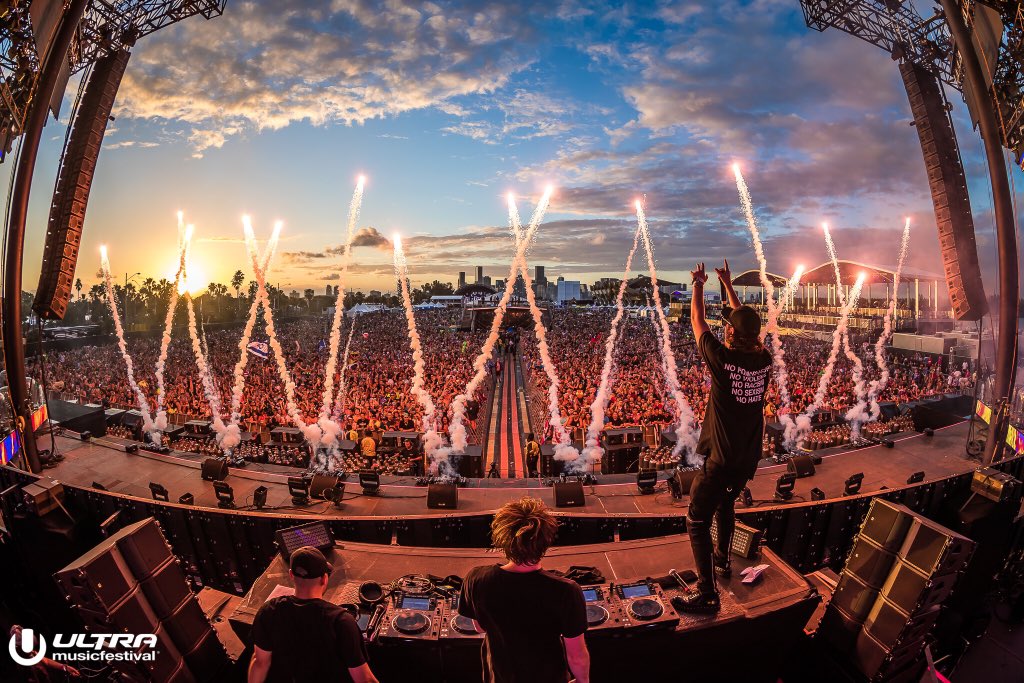 Volt_live's tweet photo. We always have our artists' backs!! 👊🎆

#Ultra2019 https://t.co/AX1FdpDttz