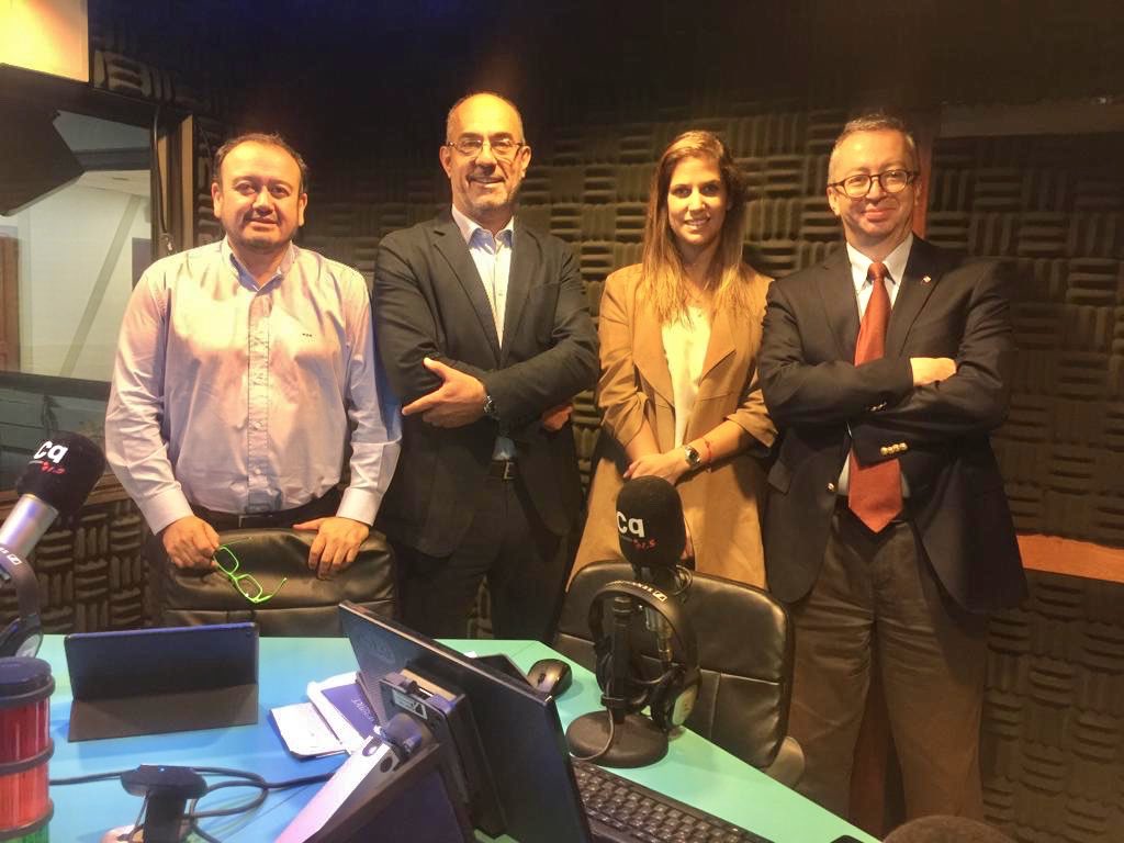 UBOHiggins's tweet photo. EN VIVO /  A esta hora el rector de la @UBOHiggins, Claudio Ruff, conversa con @tomas_floresj en #BuenosDíasMercado de 📻  @FMConquistador. Escúchalo en 91.3 FM o en la señal online 📡 https://t.co/g3V04wAMbE y señal 📺 https://t.co/hBqTVl1RTr https://t.co/HLONftB2CG
