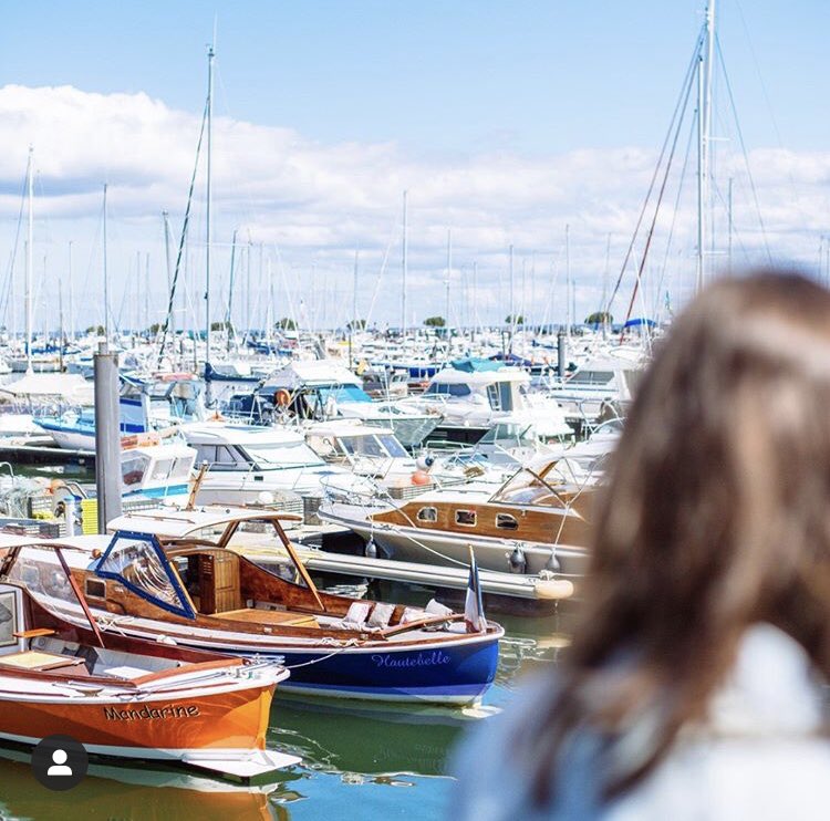 TVBA_fr's tweet photo. C’est le Salon Nautique d’Arcachon ! 3 jours dédiés à la filière nautique ⛵️🚤 450 bateaux exposés / 150 exposants #savoirfaire #BassindArcachon https://t.co/n2AOPKukb2