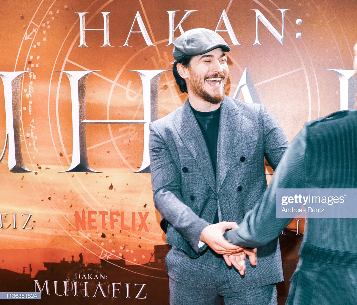alwaysxcu's tweet photo. Así siempre bebo hermoso, sos luz.
💛✨ #çağatayulusoy |
#theprotector #theprotectorgala https://t.co/qY4oDusKKW