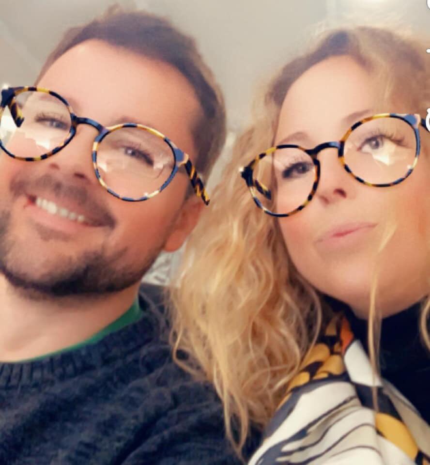 impresionacr's tweet photo. Cuando se avecina el fin de semana una pequeña dosis de ocio siempre es recomendable y bien recibida. 😜🤳 Sobre todo cuando la risa contagia a todos los compañeros 🧑🏻👱🏼‍♀️👩🏻‍💻👨🏻‍🔧 #ImpresionaRotulación https://t.co/9fehlzow9V