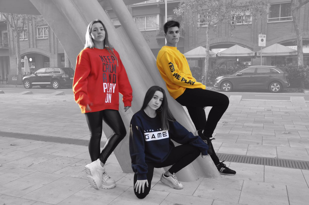 anouc_cs's tweet photo. Han bajado un poco las temperaturas hoy... pues KEEP CALM, sudadera y au... #YESWEPLAY 🤗

Hazte con la tuya:
https://t.co/zmyp8yZMGk https://t.co/bFZPI4jFf5