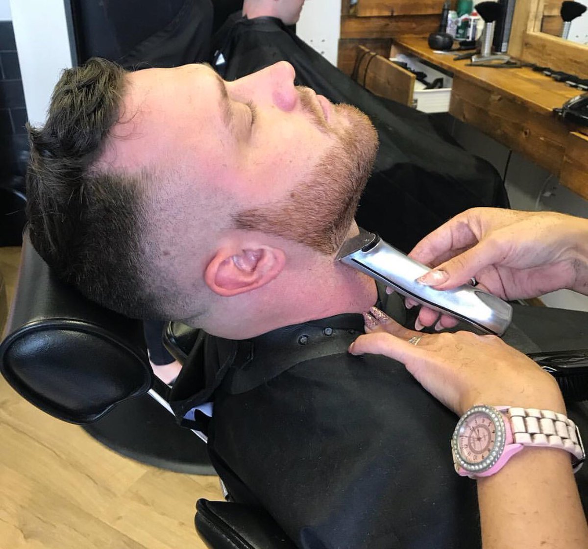 Appointments available via Booksy• #sheffield #barber #barberlife #barberlove #barbershop #sheffieldbarbers #BarberBarberUK