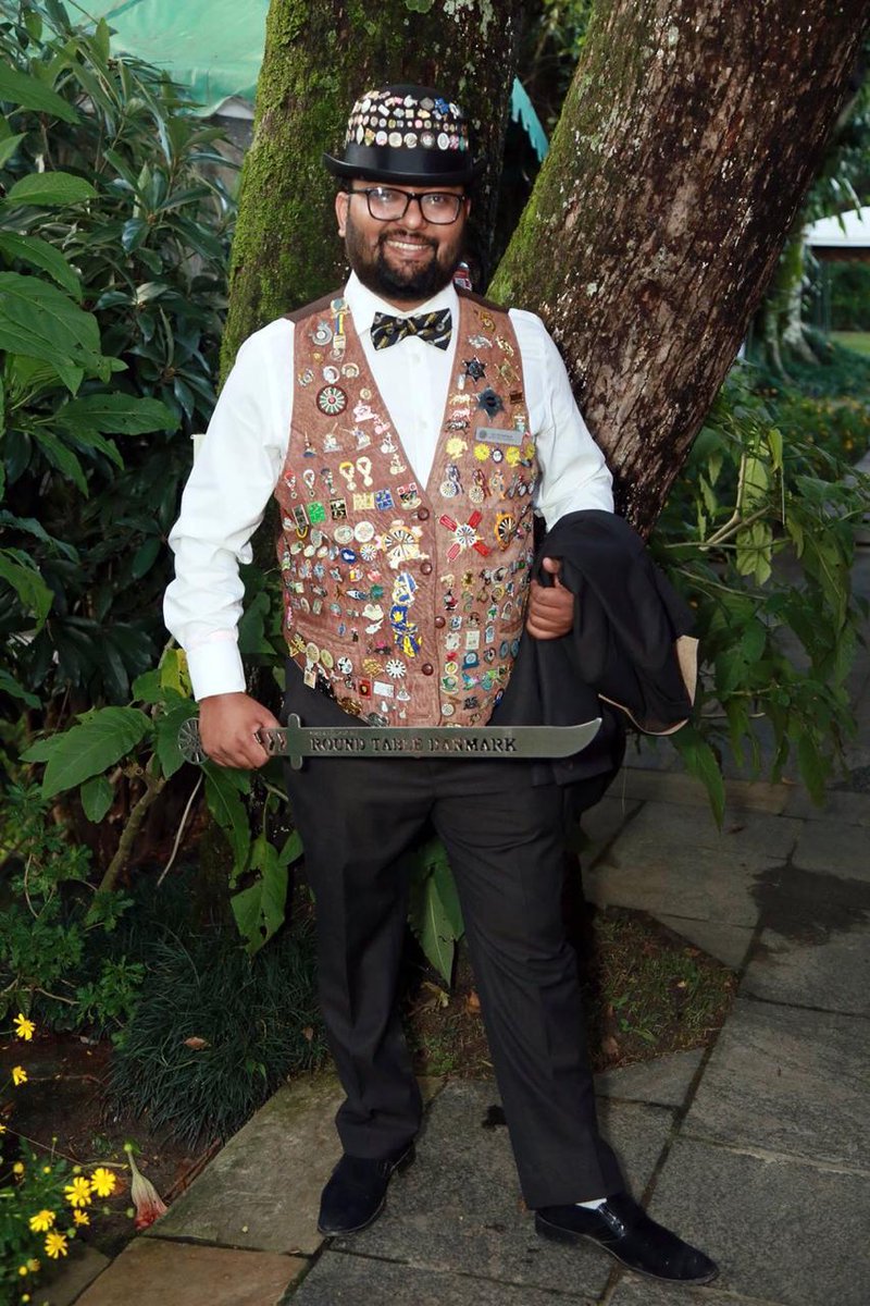 Round Table Pen 77 tweet media