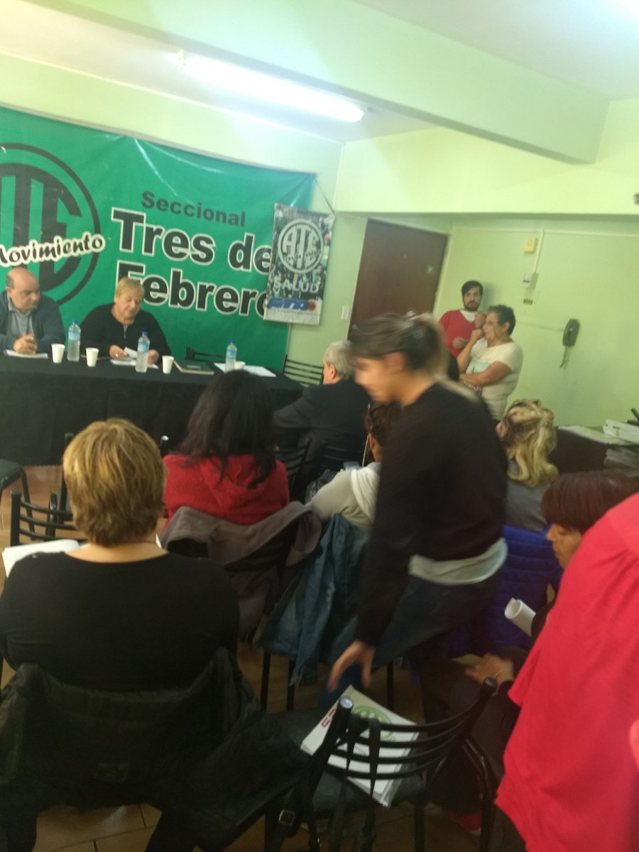 Ate3defebrero's tweet photo. "Los trabajadores estan en condiciones infrahumanas en sus sectores de trabajo, y la única respuesta es el autoritarismo por parte del gobierno" Claudia Felpeto, en Asamblea de Memoria y Balance en 3 de Febrero. Cc @ateprensa @carlosdiazATE @PrensaCTABsAs @ATEBuenosAires https://t.co/cTL9ovhR4a