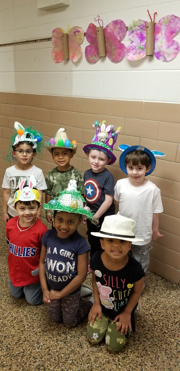 KSpittalWalnut's tweet photo. Happy Spring Hat Day. #Familyprojects #creativefamilies #prekmemories @str8_outta_prek @WoodburyCitySch @Walnut_Elem https://t.co/unR4JW8HnL