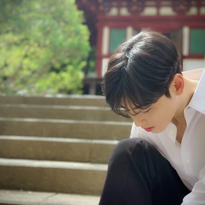 every_idol's tweet photo. 차은우 - 경고문 https://t.co/C5mrY2bMNE