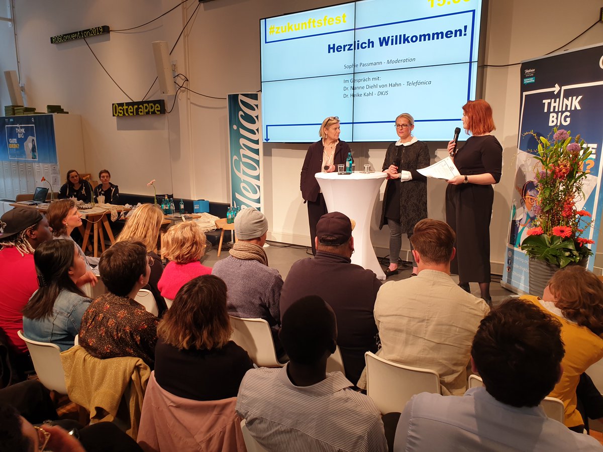 telefonica_de's tweet image. Es geht los: Die Think Big-Jugend hat das @base_campberlin übernommen und zeigt heute, wie #zukunftsfest in Bezug auf digitale Kompetenzen sie ist. #o2thinkbig