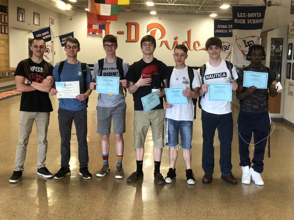 M_villeHS's tweet image. Another successful Character Awards  Ceremony! So glad to have so many family members in attendance! #awesomeLDstudents