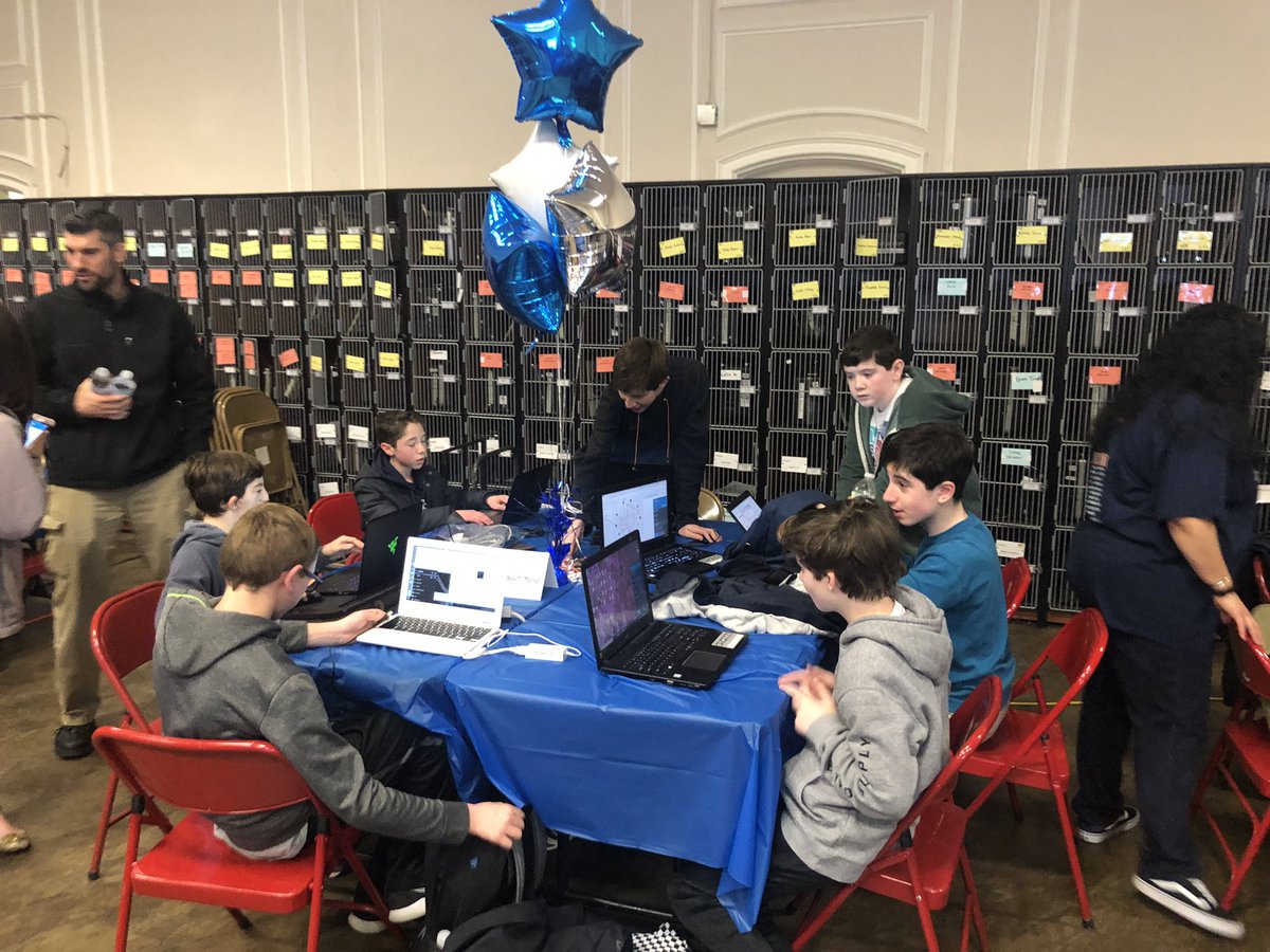 mattgct's tweet image. #MineolaProud to host @kid_OYO and the #HackLI Hackathon @MineolaMS