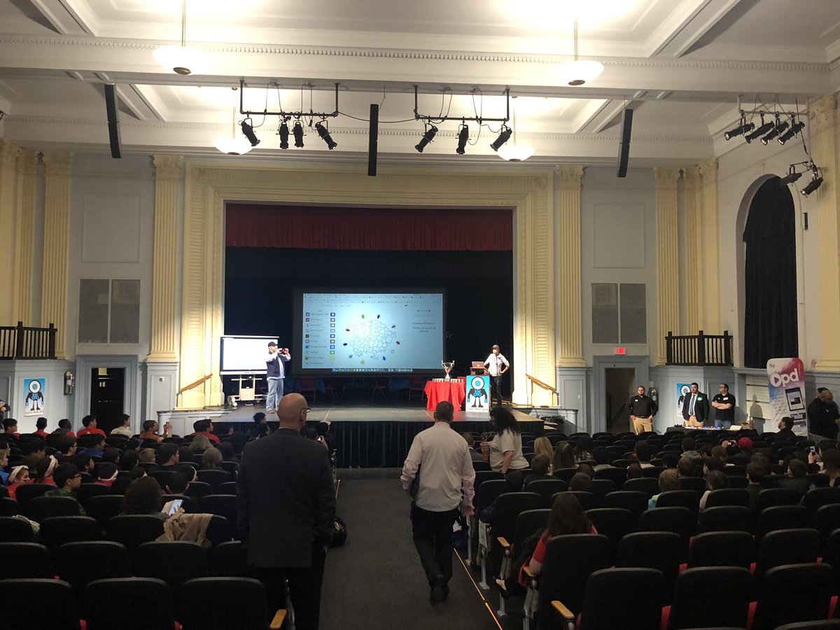 mattgct's tweet image. It’s Time!!! #HackLI @kid_OYO @MineolaMS @NaglersNotions