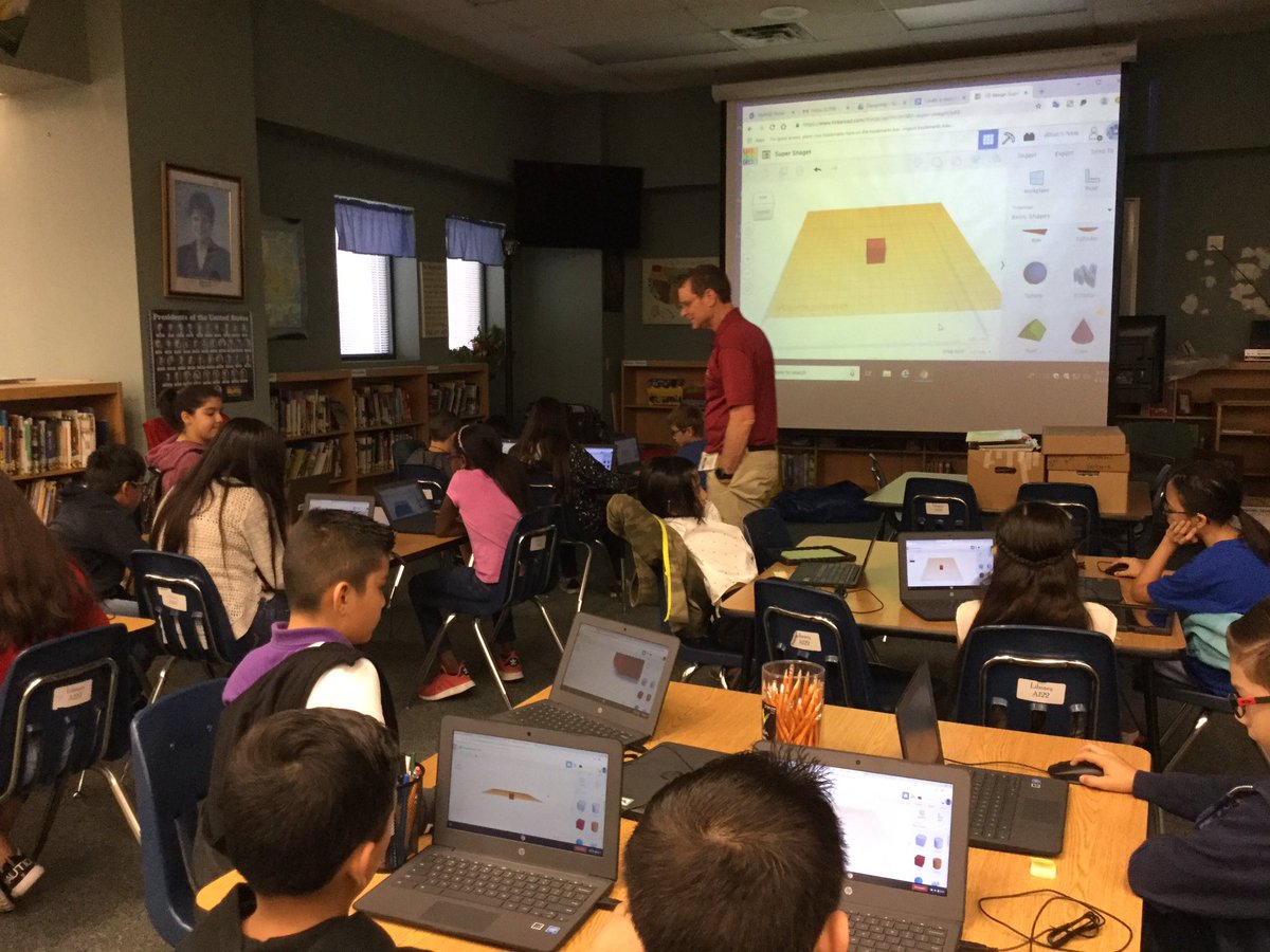 CantuHensley's tweet photo. Joe T. teaching student trainers TinkerCad & 3D Dremel Printer.
#myerslibrarynews #3Ddremelprinter #tinkercad #thisismyers #thisisnisd #myersgameon @CantuHensley @NISDLib @NISDMyers https://t.co/4pGkgrDSU6