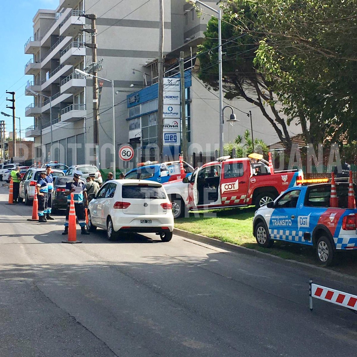 fedeluca11's tweet photo. 🚧Operativos estáticos de control de documentación realizados por @TransitoTigre y #COT
📍General Pacheco
 #ProteccionCiudadana #ElFuturoEstaEnTodos 
@EduardoFeijoo @NicoVecchi @oscotto01 @CristianLisera @MunicipioTigre https://t.co/Z8bWwmumZI
