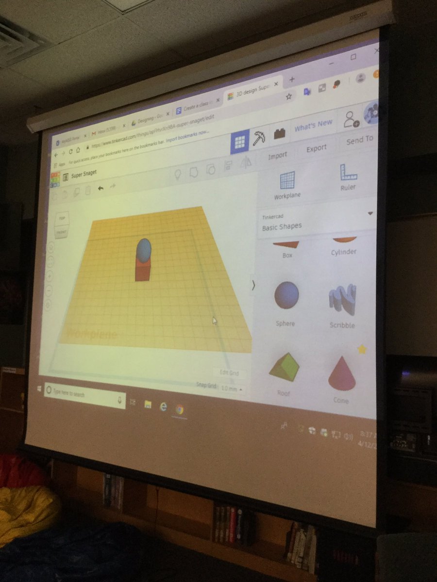 CantuHensley's tweet photo. 4th & 5th grade students excel in TinkerCad & Dremel 3D printer.#myerslibrarynews #myersgameon #ThisIsNorthisde #thismyers https://t.co/4oWKq7wsAf