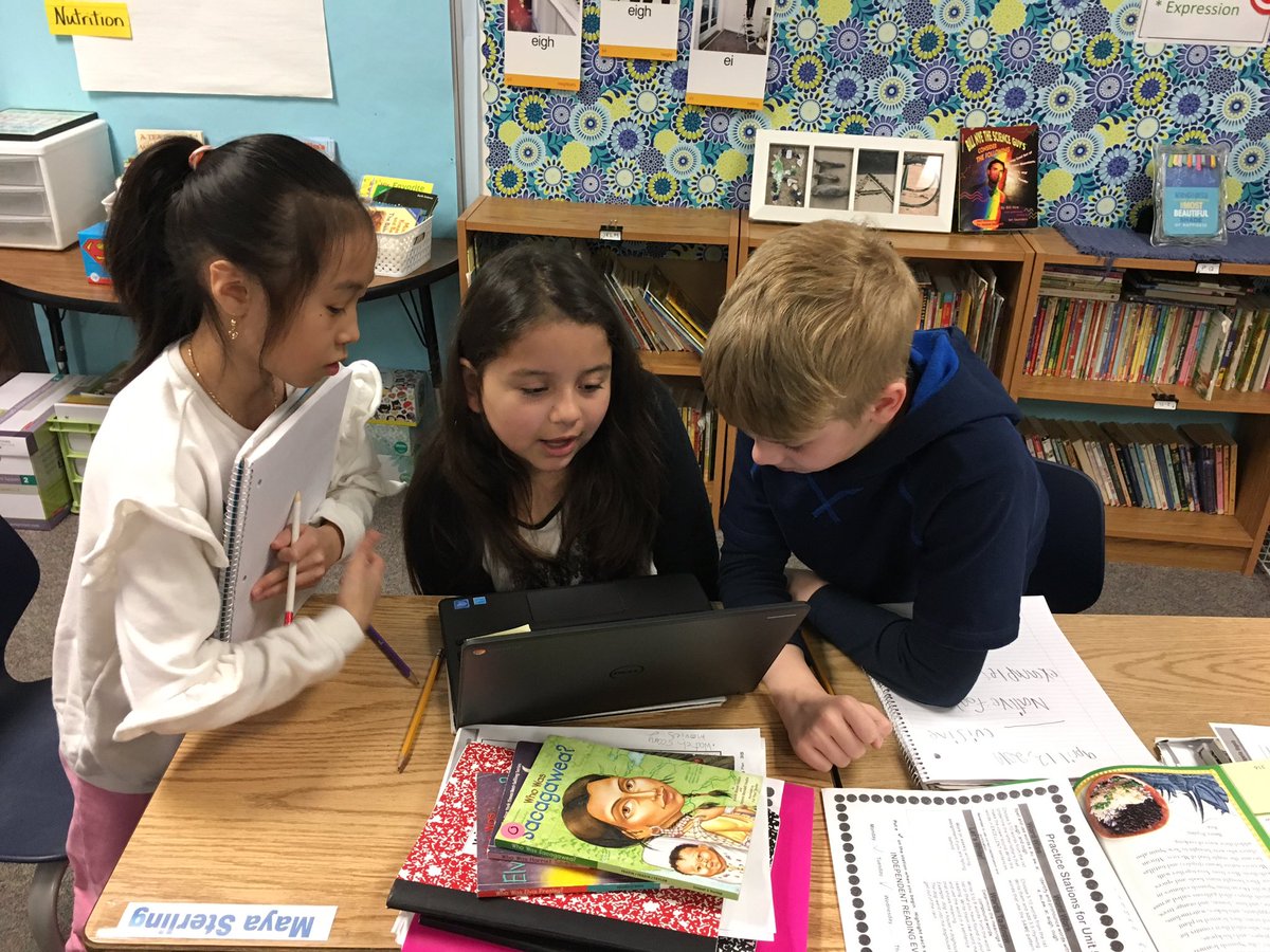 Technology helps connect our learning to the real world. #lakewoodelementary #MrsDunn127