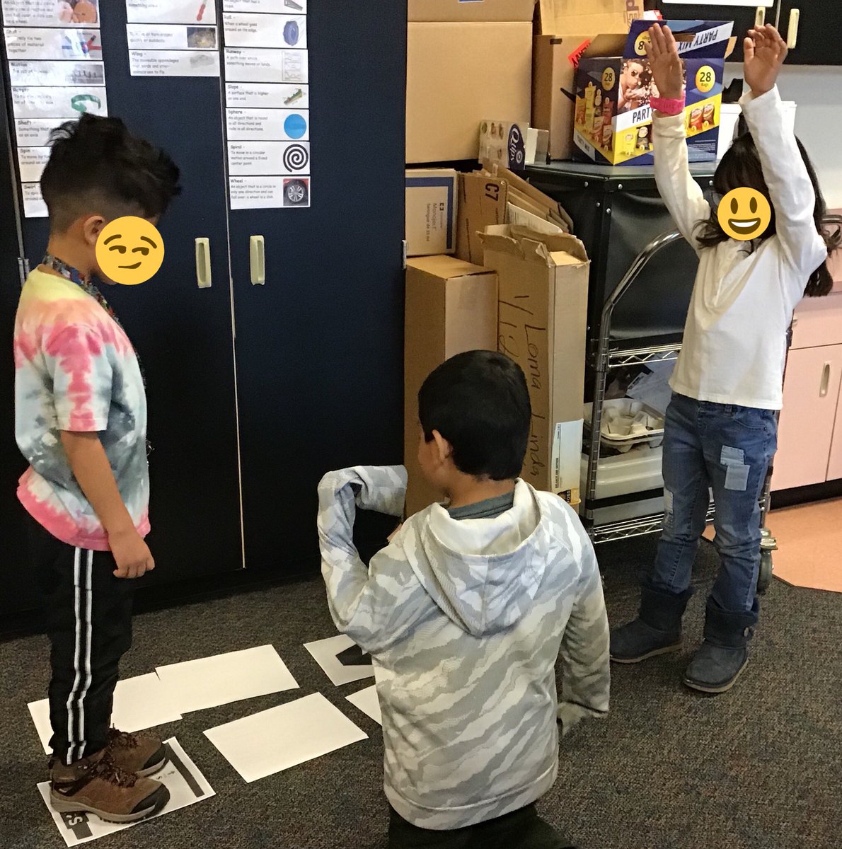 ChristyBashor's tweet photo. Unplugged coding...guiding each other through a maze using hand signals as code. #TpK8 #StVrainStorm #code.org https://t.co/HKRKtuFhjp
