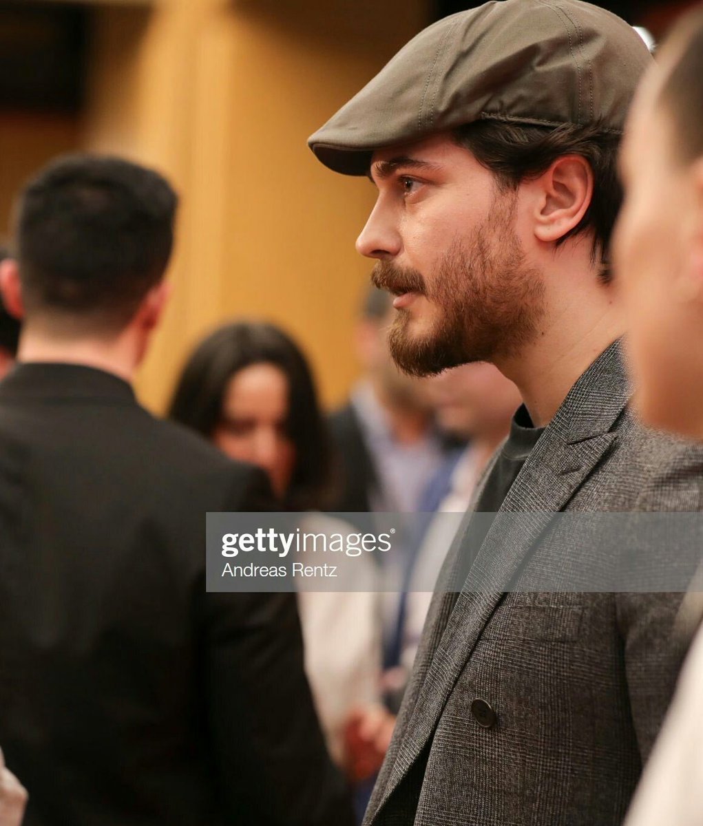 milaa_hc's tweet photo. Perfección de hombre 🤤🤤🔥❤
Esa gran sonrisa que tiene 😍👑
#ÇağatayUlusoy #Cagatayulusoy #theprotector #theprotectorgala https://t.co/gv7qt1KRzs