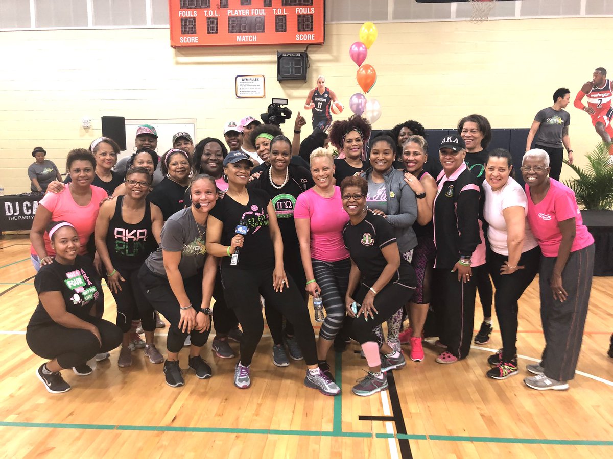 XiZetaOmegaAKA's tweet photo. ๐ Xi Zeta Omega was up early this morning to #GetFit4Spring with our own Molette Green. We came together in Prince Georgeโs County to get fit, share information, and have fun while doing so! #xzoAKA #AKA1908 #Excellence #Target2 #Health #NBC4Washington #GetFit4Spring ๐ https://t.co/X6iRvOqrdX