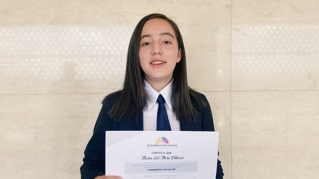 solbuendia's tweet photo. Mujeres como María Sol serán grandes luchadoras. Ella es estudiante de segundo año de bachillerato de @uecebi, ganadora del concurso "La Casa de Montalvo en la @AsambleaEcuador.” Participó como #AsambleístaPorUnDía en la comisión de @SoberaniaAN https://t.co/ZNZeWrnMdJ