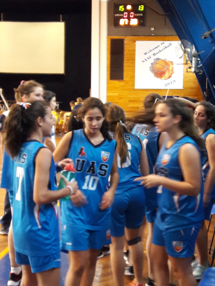 SAACScores's tweet photo. At the end of the first half UAS girls are down by 2 vs ISC https://t.co/Xt8JyAuaOp