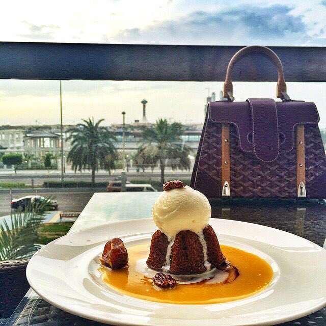 NationTowers's tweet photo. A Perfect Friday Combination😍
Sticky Date Pudding And The Corniche View!
—
#datepudding #CafeBateel #Bateel #dessert #nationtowers #exclusivenation https://t.co/ynC7FJtpYb