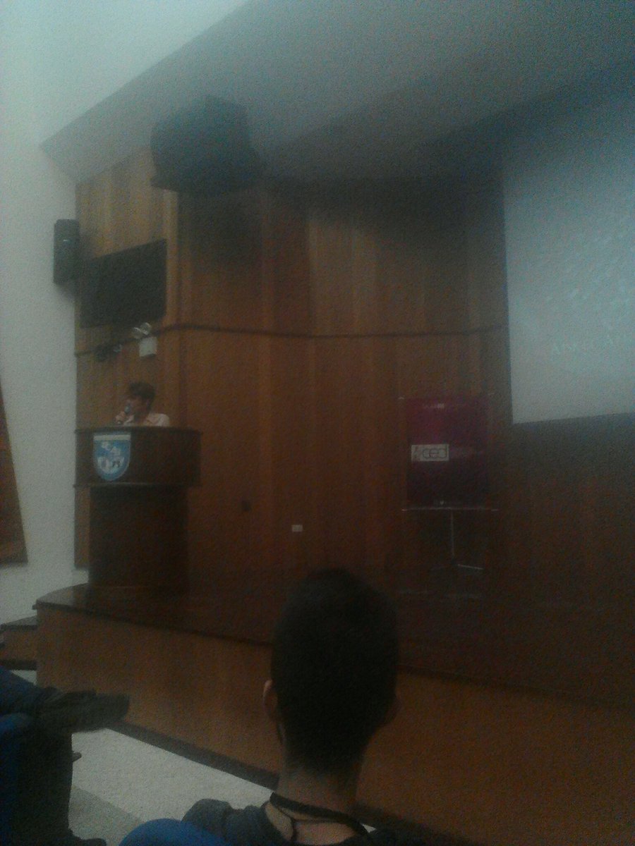 Inicia el foro #MásAlláDelTrono, con palabras de la profesora Aiskel Andrade #UCABGuayana